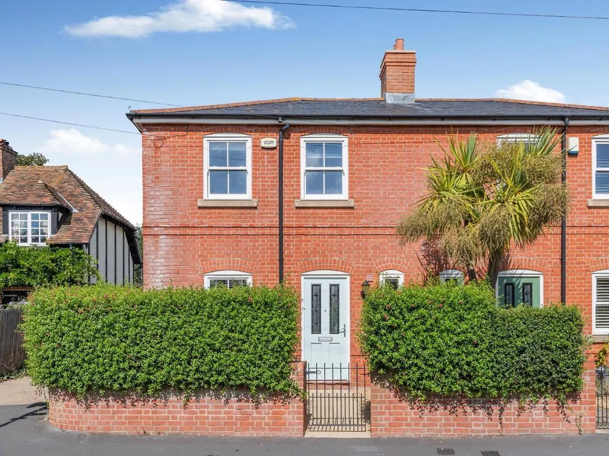 3 Bed In Christchurch 73946 Christchurch (Dorset)